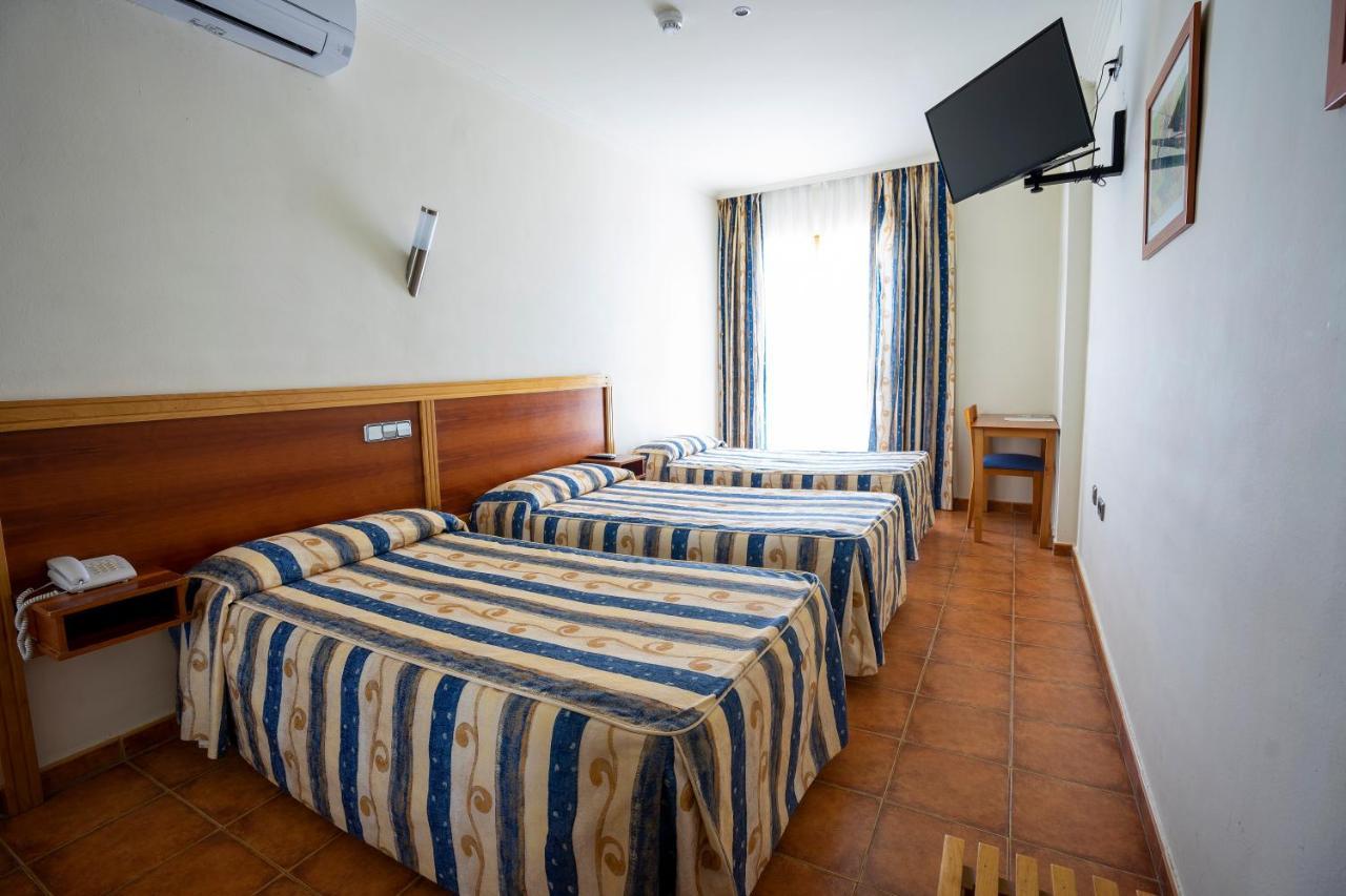 Hotel Los Barruecos By Croma Malpartida de Cáceres 외부 사진