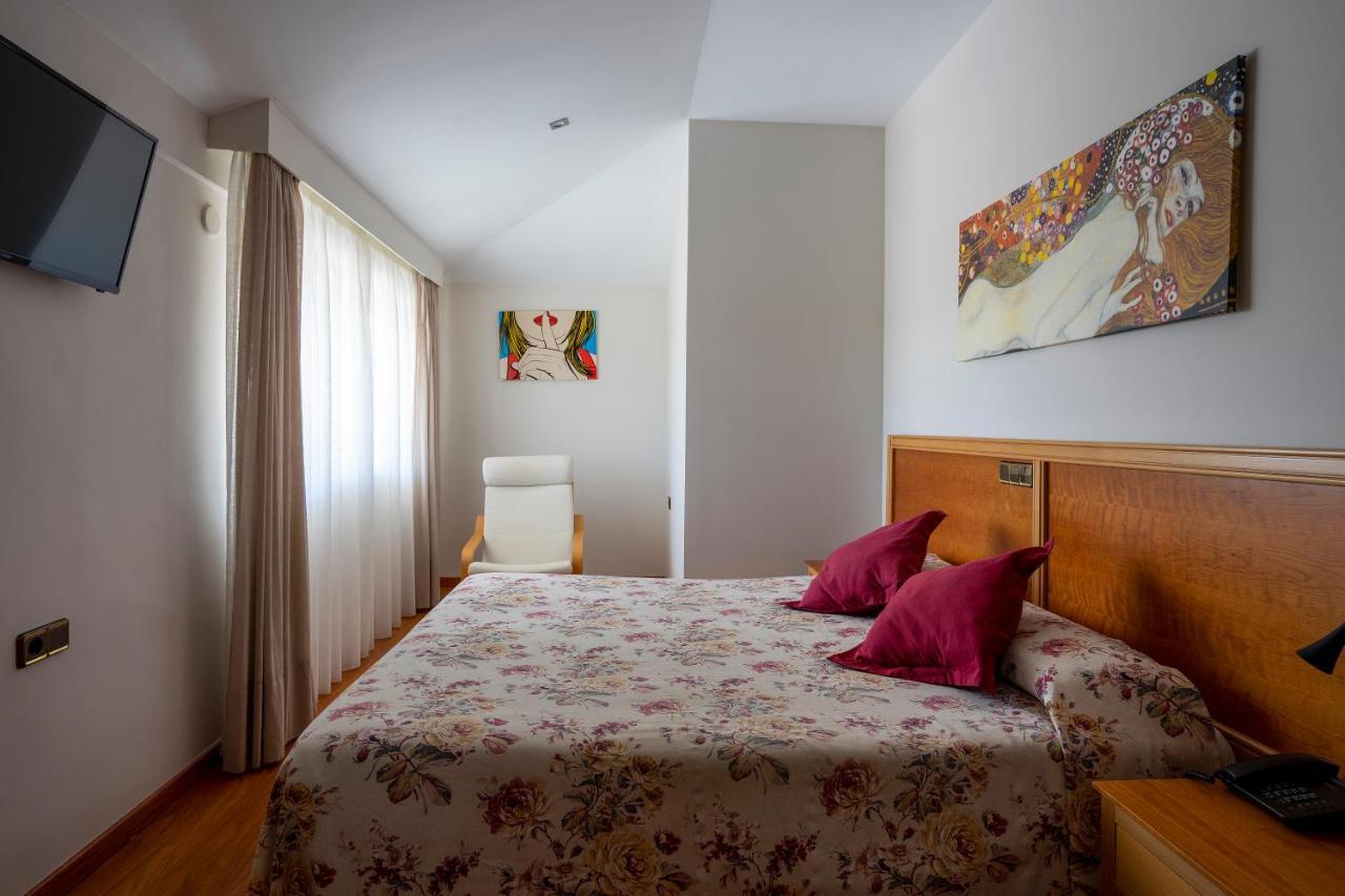 Hotel Los Barruecos By Croma Malpartida de Cáceres 외부 사진
