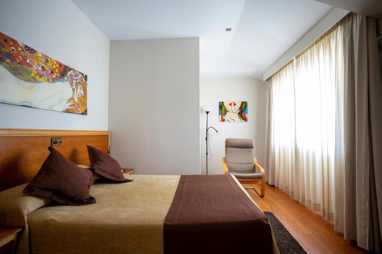 Hotel Los Barruecos By Croma Malpartida de Cáceres 외부 사진