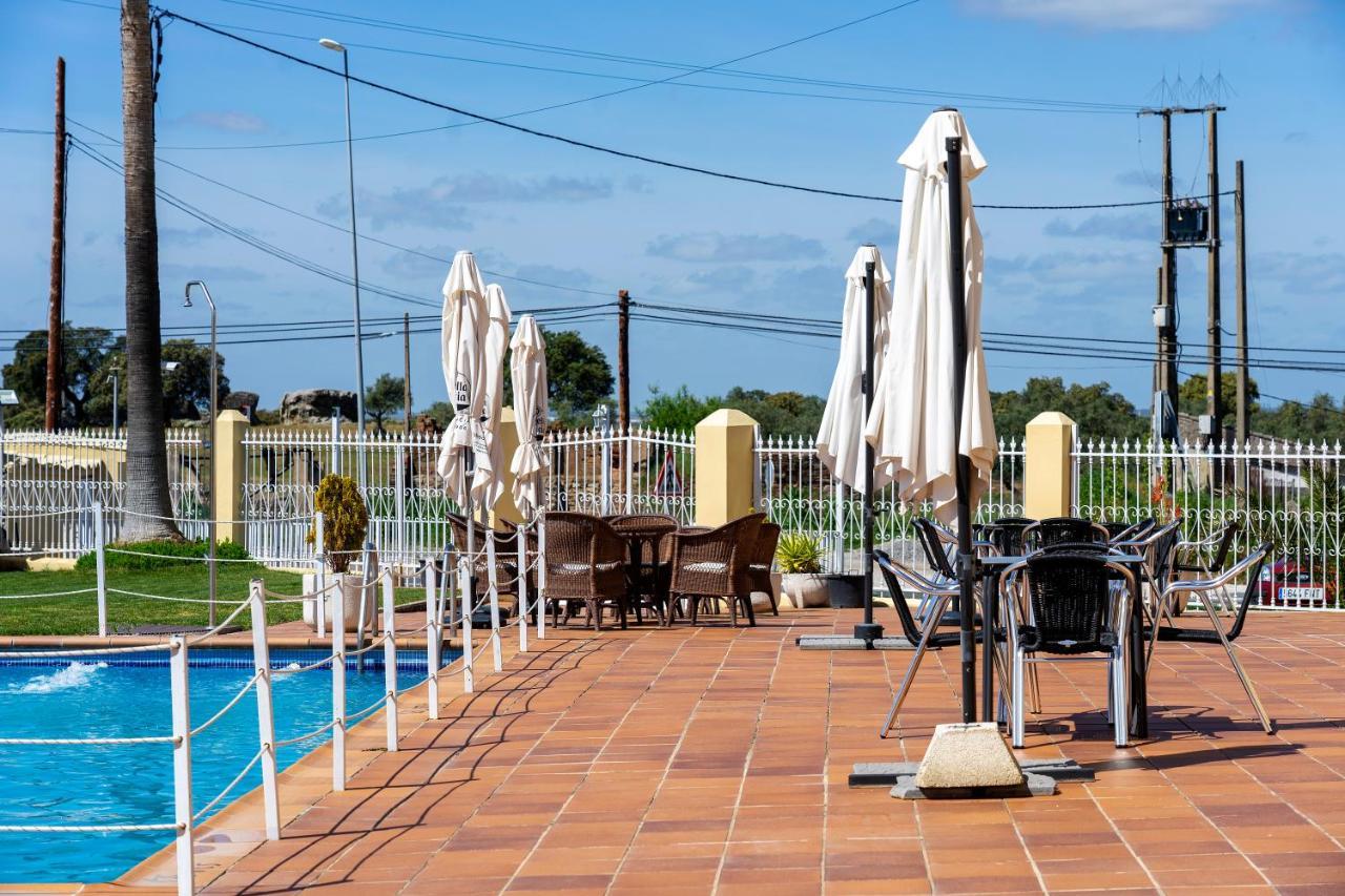 Hotel Los Barruecos By Croma Malpartida de Cáceres 외부 사진