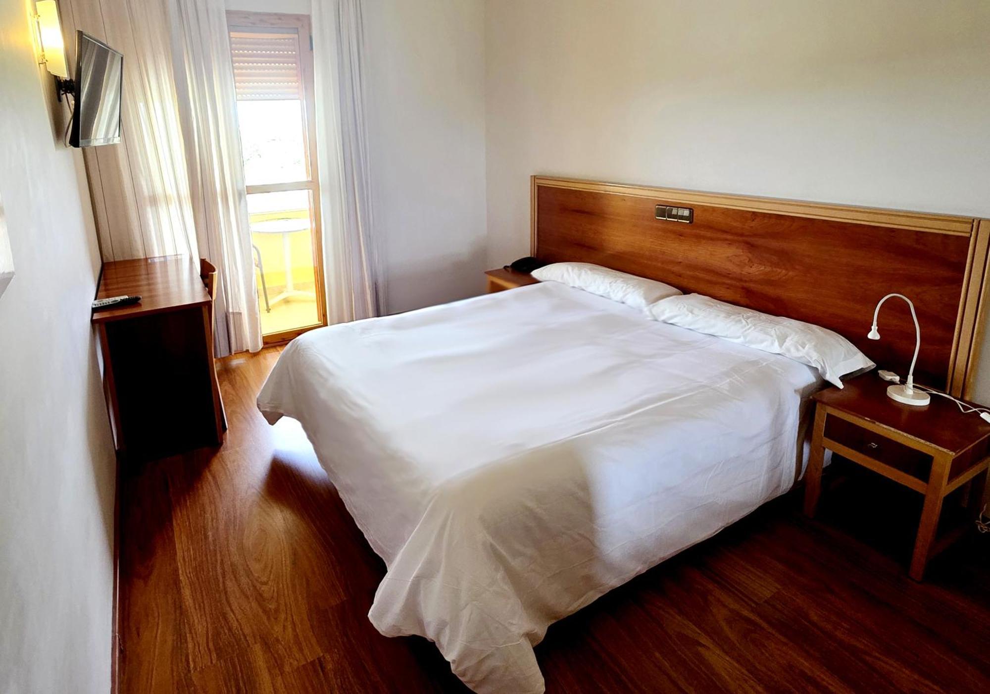 Hotel Los Barruecos By Croma Malpartida de Cáceres 외부 사진