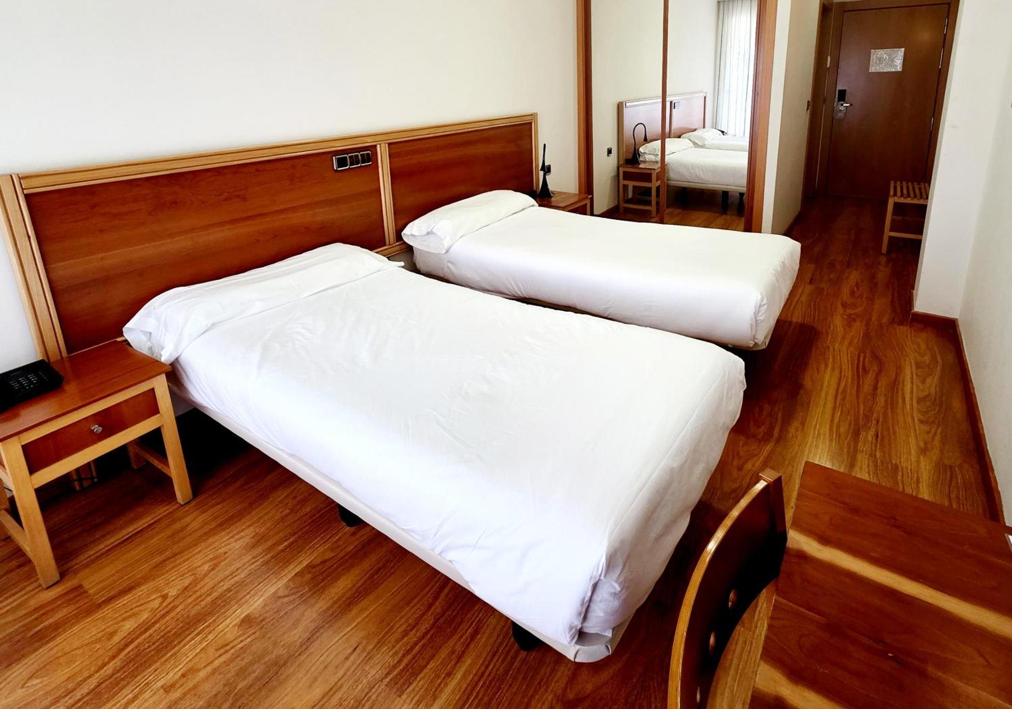 Hotel Los Barruecos By Croma Malpartida de Cáceres 외부 사진