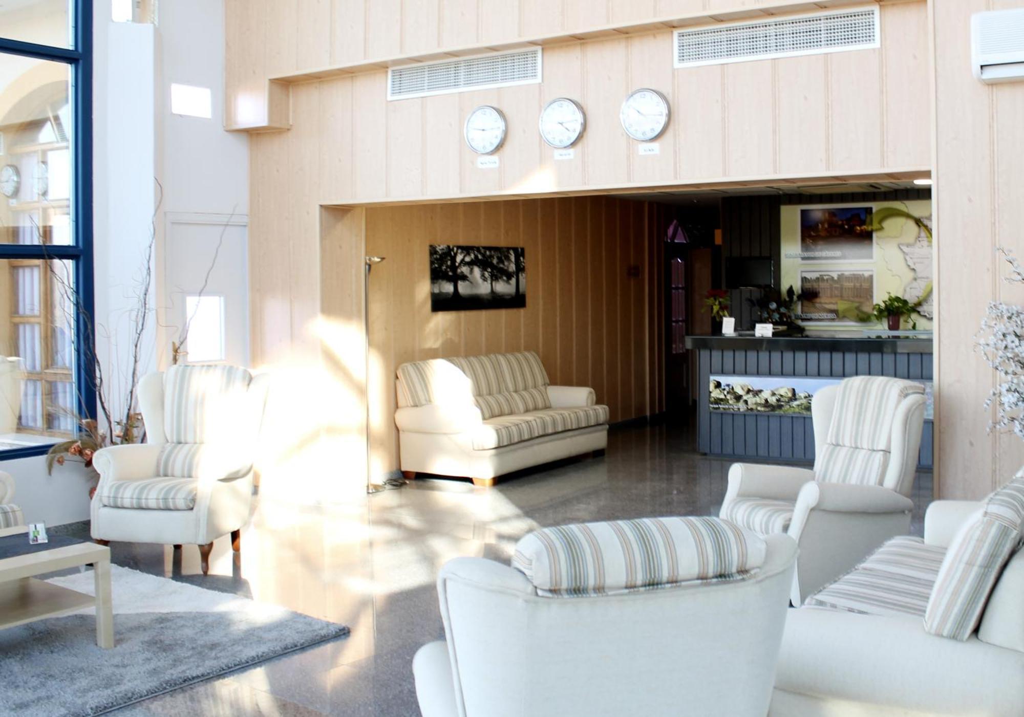 Hotel Los Barruecos By Croma Malpartida de Cáceres 외부 사진